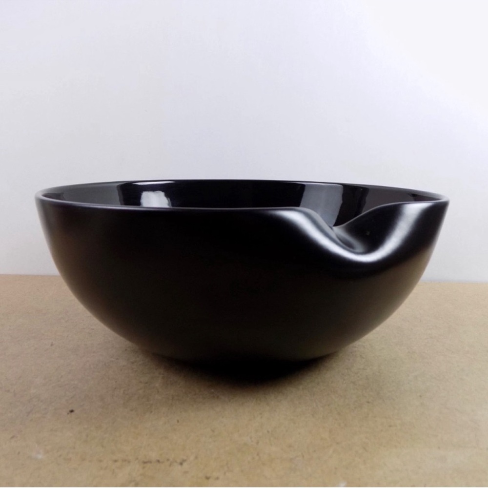 Tiffany Co Elsa Peretti 11” Black thumb print bowl
